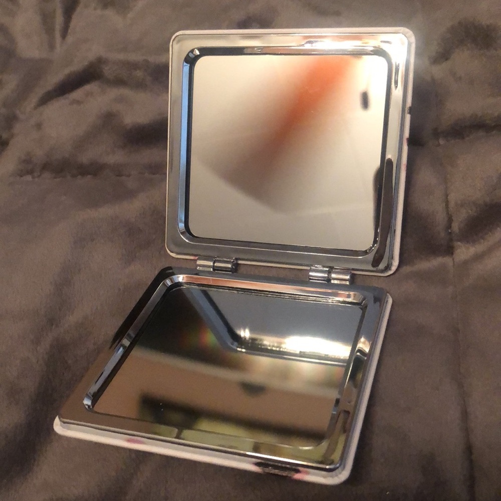 NWT Hello kitty mirror - Picture 2 of 2